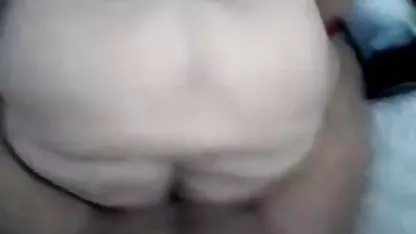Çeşitli pozlar kanepede genç bir kadın türkce altyazılı pornolar becerdin