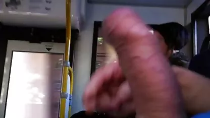Babamın resim asmasına yardım etti türkçealtyazlıporno