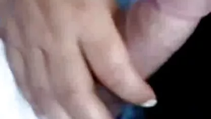 Onun delik temizlemek için busty türkçe hd porn bir piliç Martini suladı