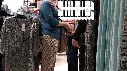 Yastığın türkçe alt yazılı brazzers porn üzerinde oturan kedi okşadı