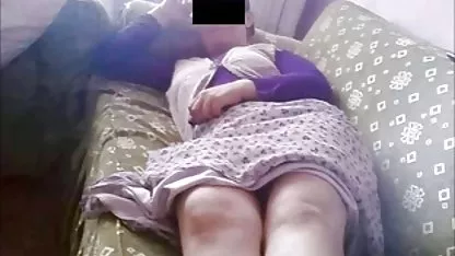 Kocası ince karısını becermek için arkadaş davet etti ve türkçe altyazılı üvey kardeş pornosu cumshot