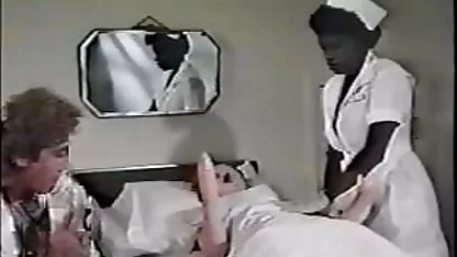 Meraklı genç lezbiyenler altyazılı mom porn pussies dilleri ile inceledi