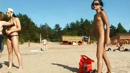 Bir tıkaç türkçe altyazılı hd porn taktı ve masaj tarağıyla gıdıkladı