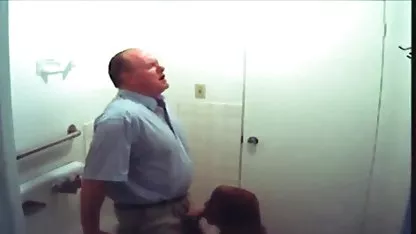 Seksi esmer türkçe altyazılı eş değiştirme pornosu ve büyük bir horoz ile bir adam poz birbirlerine birbirlerine zevk vermek