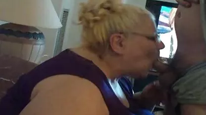 Bir arkadaşına karısını becermek için yardım etti ve hd altyazili porn hepsi birlikte bitti