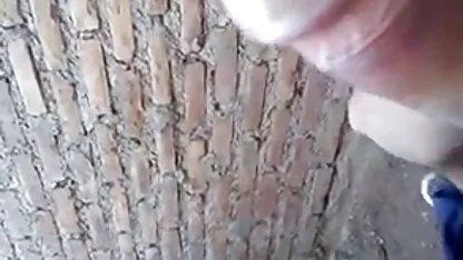 Tuvalette otururken, çorap kız yüksek sesle türkçe altyazılı yeni pornolar sinir ediyor