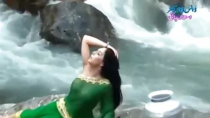 Sevimli kız kardeşi onu hd porn türkçe altyazı kardeş baştan çıkarıyor.