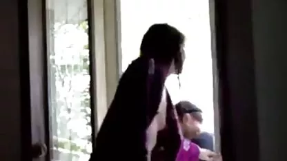 Irina Pisulkina oryantal bir altyazılı pornk dans sırasında onu kedi gösterir